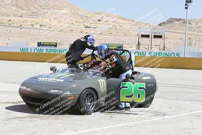 media/May-18-2022-Open Track Racing (Wed) [[f96b7d3cf4]]/Around the Pits/